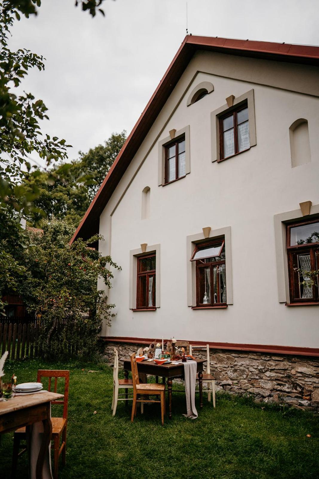Restaurant A Penzion Na Cechach Hotel Korouhev Екстериор снимка